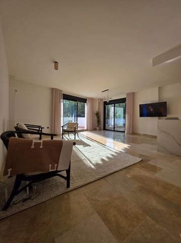 3 quarto Apartamento para arrendar em Lomas De Marbella, Marbella com piscina garagem - 5 000 € (Ref: 9747538)