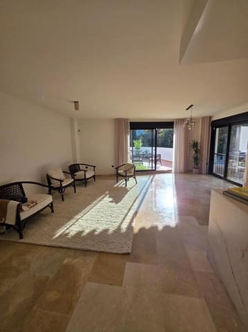 3 quarto Apartamento para arrendar em Lomas De Marbella, Marbella com piscina garagem - 5 000 € (Ref: 9747538)