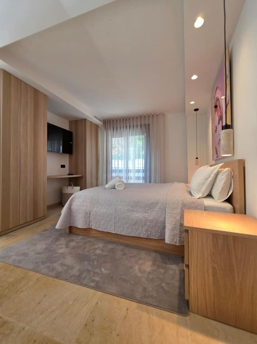 3 bedroom Apartment for rent in Marbella with pool garage - € 5,000 (Ref: 9747538)