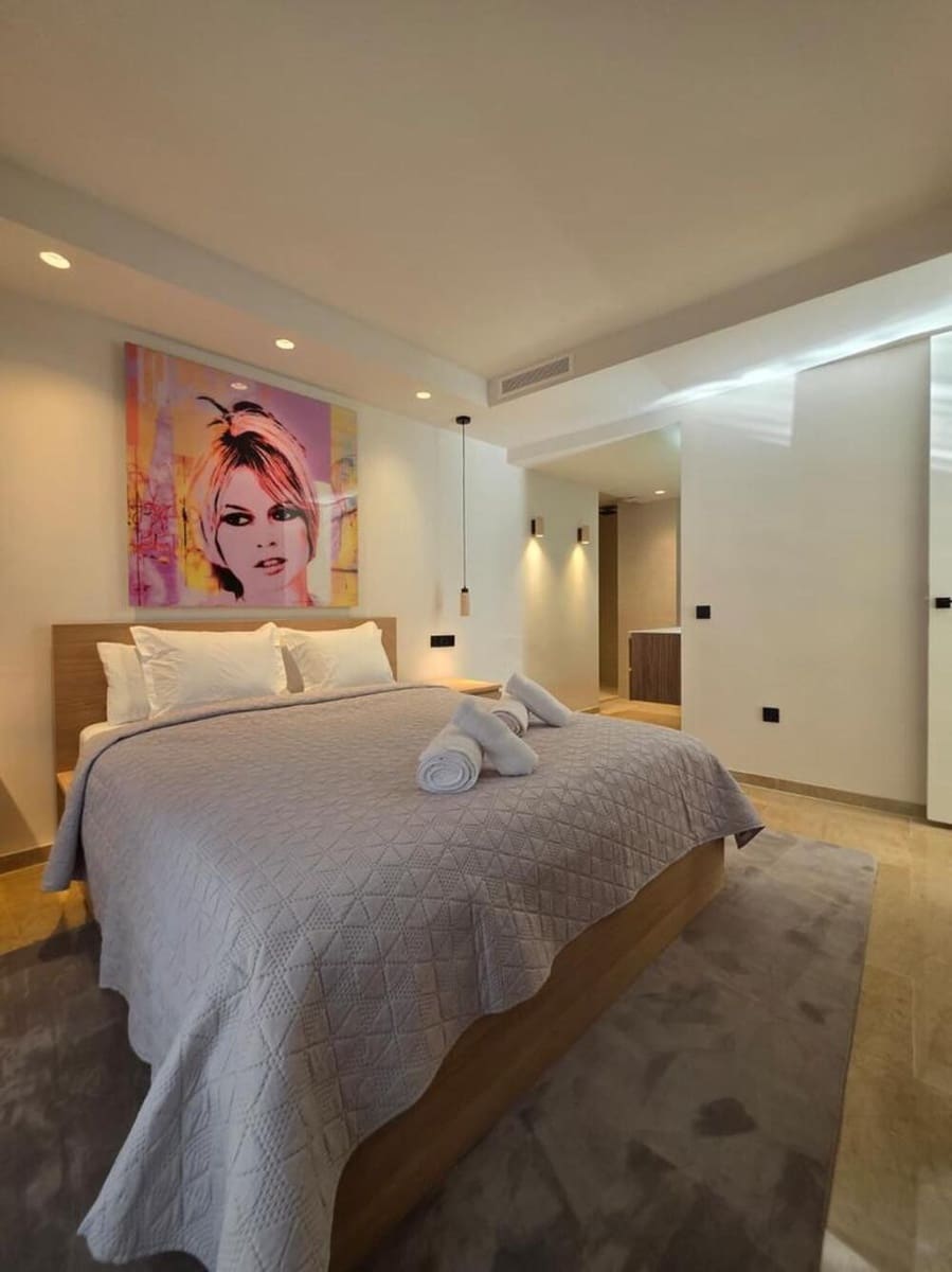 3 bedroom Apartment for rent in Marbella with pool garage - € 5,000 (Ref: 9747538)