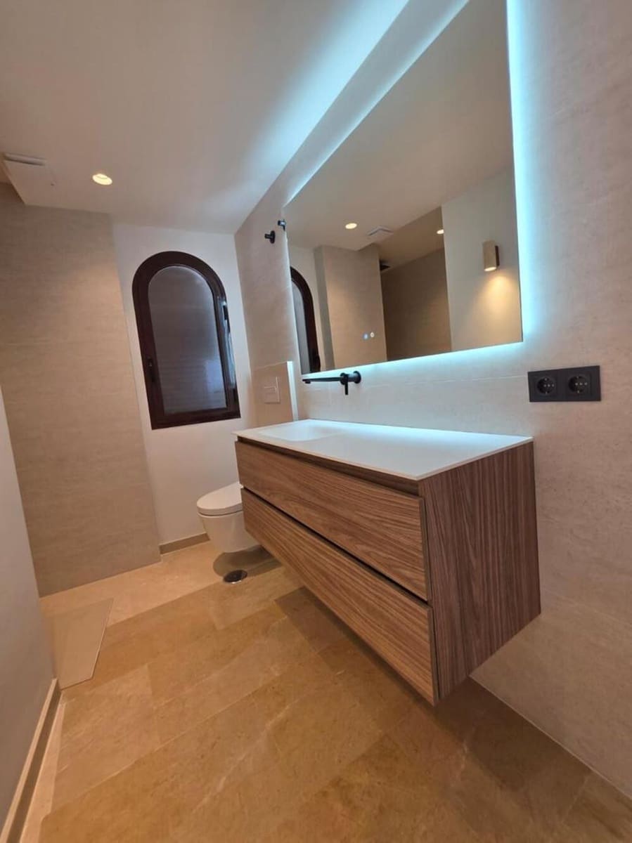 3 bedroom Apartment for rent in Marbella with pool garage - € 5,000 (Ref: 9747538)