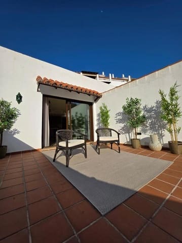 3 quarto Apartamento para arrendar em Lomas De Marbella, Marbella com piscina garagem - 5 000 € (Ref: 9747538)