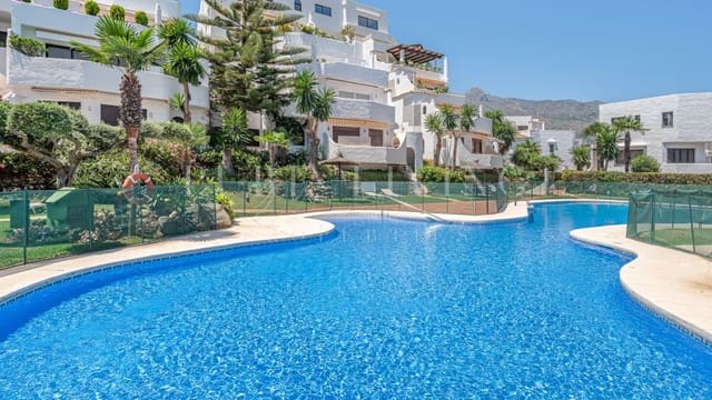 3 quarto Apartamento para arrendar em Lomas De Marbella, Marbella com piscina garagem - 5 000 € (Ref: 9747538)
