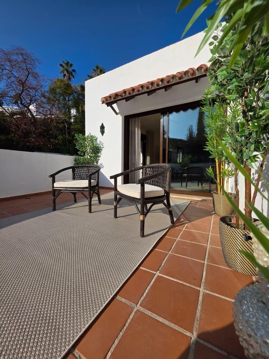 3 bedroom Apartment for rent in Marbella with pool garage - € 5,000 (Ref: 9747538)