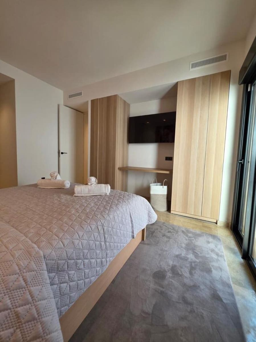 3 bedroom Apartment for rent in Marbella with pool garage - € 5,000 (Ref: 9747538)