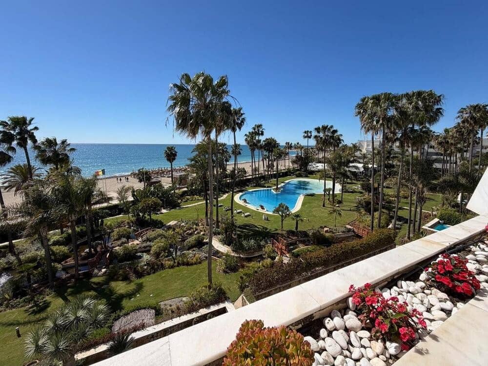 3 Zimmer Penthouse zu vermieten in Marbella mit Pool Garage - 14.000 € (Ref: 9747539)