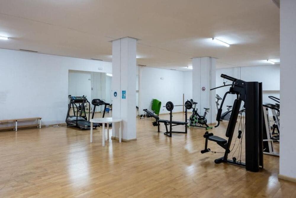 2 bedroom Apartment for rent in Marbella with pool garage - € 2,800 (Ref: 9747540)