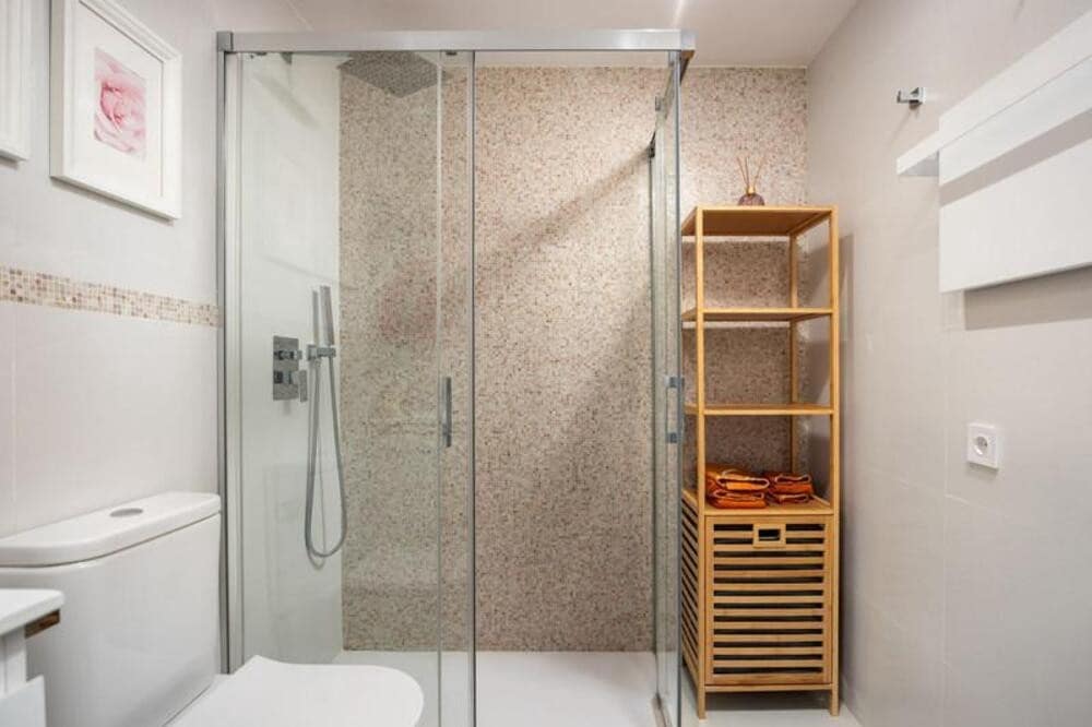 2 bedroom Apartment for rent in Marbella with pool garage - € 2,800 (Ref: 9747540)