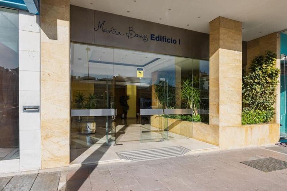 2 bedroom Apartment for rent in Marbella with pool garage - € 2,800 (Ref: 9747540)