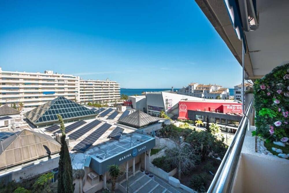 2 bedroom Apartment for rent in Marbella with pool garage - € 2,800 (Ref: 9747540)