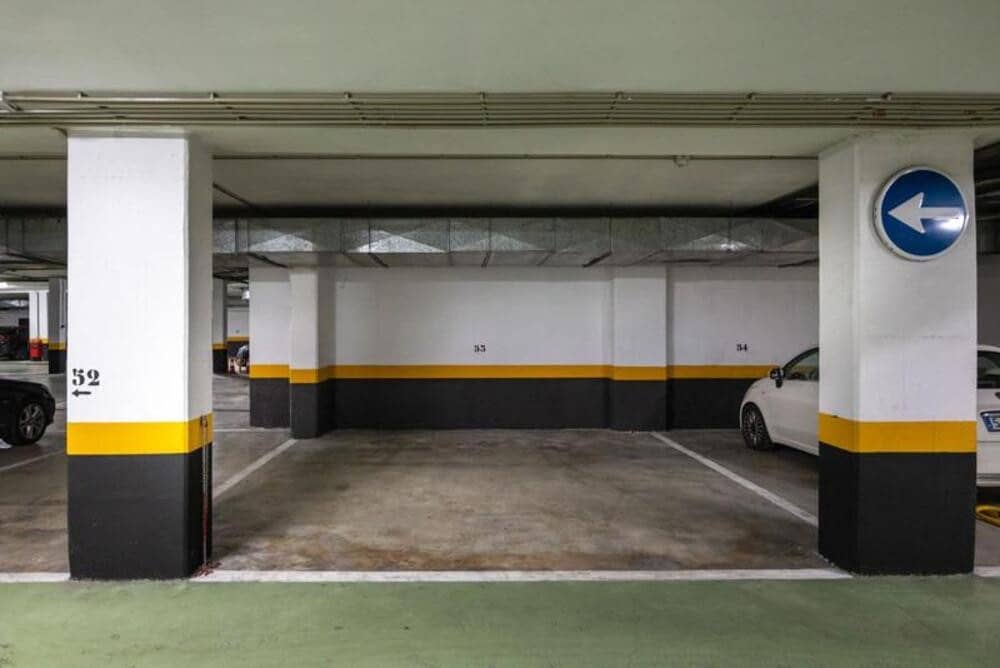 2 bedroom Apartment for rent in Marbella with pool garage - € 2,800 (Ref: 9747540)