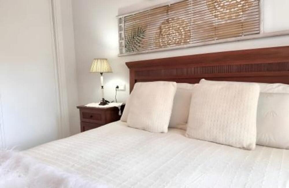 3 sovrum Lägenhet att hyra i Los Arqueros med pool garage - 2 400 € (Ref: 9751551)