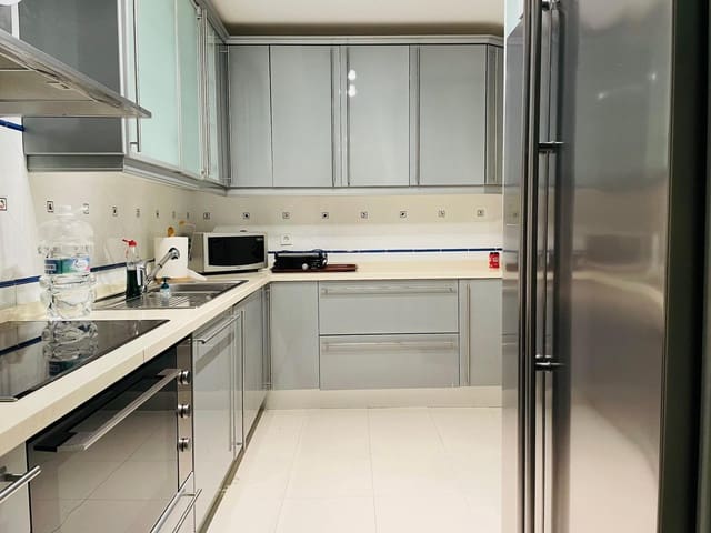 3 makuuhuone Huoneisto vuokrattavana paikassa La Carolina - Guadalpín, Marbella mukana uima-altaan 
autotalli - 3 500 € (Ref: 9751552)