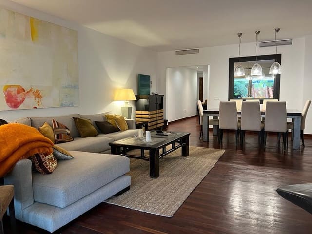 3 quarto Apartamento para arrendar em La Carolina - Guadalpín, Marbella com piscina garagem - 3 500 € (Ref: 9751552)