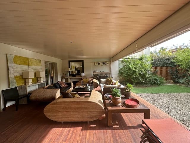 3 quarto Apartamento para arrendar em La Carolina - Guadalpín, Marbella com piscina garagem - 3 500 € (Ref: 9751552)