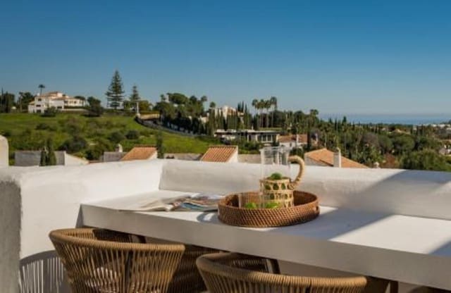 3 slaapkamer Penthouse te koop in Los Naranjos, Marbella met zwembad garage - € 1.695.000 (Ref: 9751553)