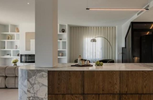 3 slaapkamer Penthouse te koop in Los Naranjos, Marbella met zwembad garage - € 1.695.000 (Ref: 9751553)