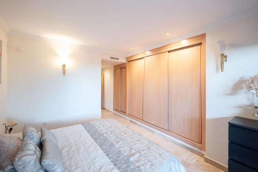 2 sypialnia Apartament do wynajęcia w Guadalmansa z basenem garażem - 2 600 € (Ref: 9751554)