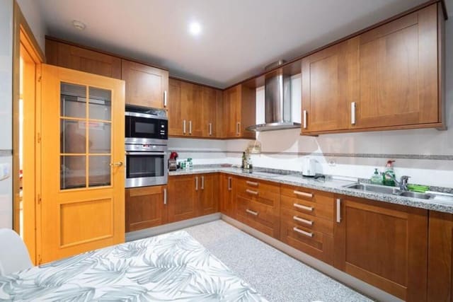 2 soveværelse Lejlighed til leje i Resinera-Voladilla, Estepona med swimmingpool garage - € 2.600 (Ref: 9751554)