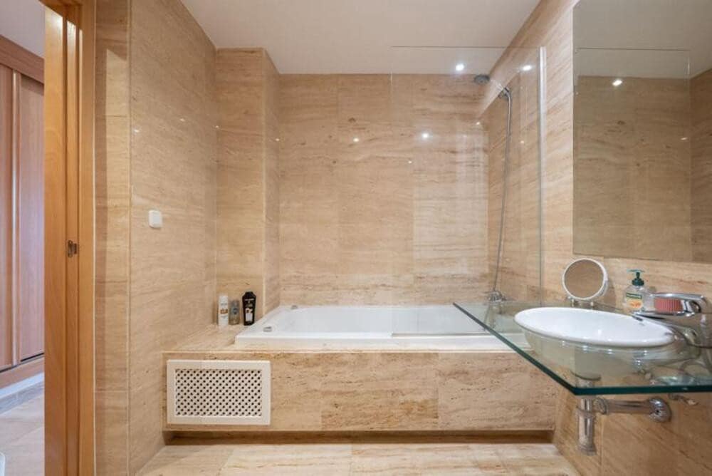 2 sypialnia Apartament do wynajęcia w Guadalmansa z basenem garażem - 2 600 € (Ref: 9751554)