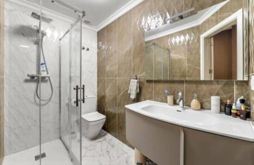 5 soverom Leilighet til salgs i Benahavis med svømmebasseng garasje - € 1 050 000 (Ref: 9755218)