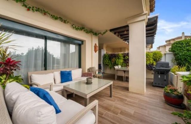 5 soverom Leilighet til salgs i Los Arqueros - Puerto del Almendro, Benahavís med svømmebasseng garasje - € 1 050 000 (Ref: 9755218)