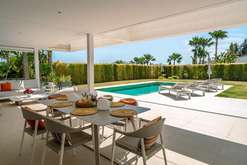 4 sypialnia Willa do wynajęcia w Los Flamingos z basenem garażem - 13 000 € (Ref: 9755219)