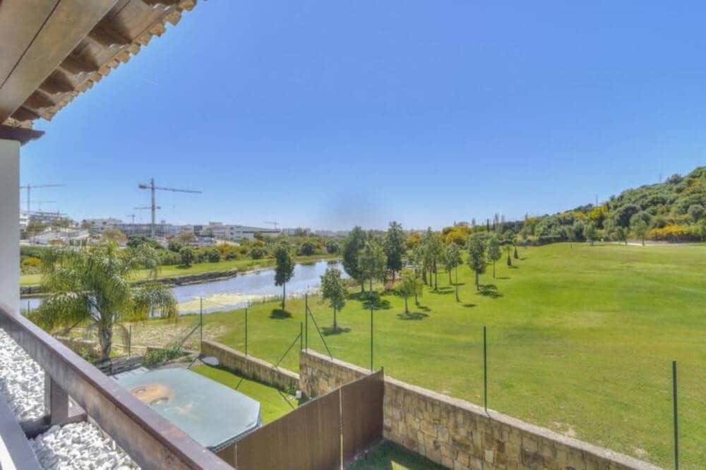 4 bedroom Semi-detached Villa for sale in Estepona with garage - € 975,000 (Ref: 9755220)