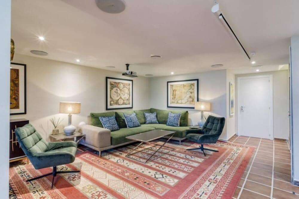 4 bedroom Semi-detached Villa for sale in Estepona with garage - € 975,000 (Ref: 9755220)