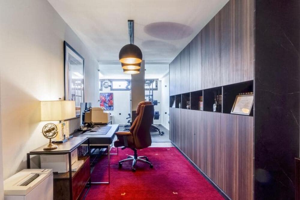 4 bedroom Semi-detached Villa for sale in Estepona with garage - € 975,000 (Ref: 9755220)