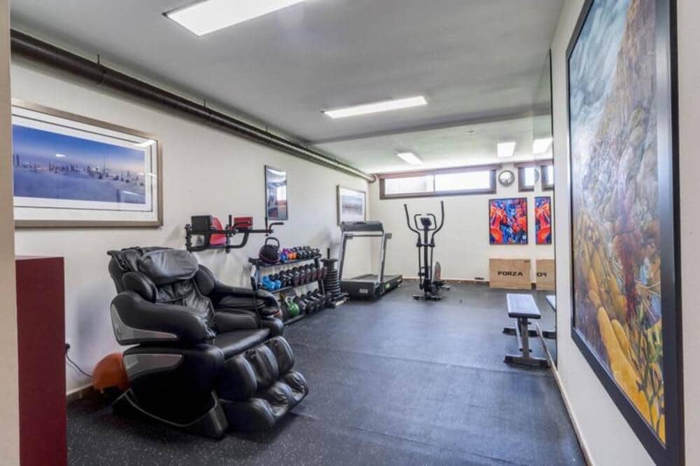 4 soveværelse Semi-Rækkehus til salg i Estepona med garage - € 975.000 (Ref: 9755220)