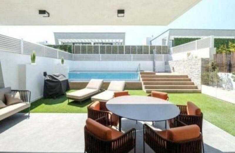 5 chambre Villa/Maison Semi-Mitoyenne à vendre à Puerto Banus avec piscine garage - 2 585 000 € (Ref: 9755221)