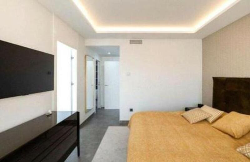 5 chambre Villa/Maison Semi-Mitoyenne à vendre à Puerto Banus avec piscine garage - 2 585 000 € (Ref: 9755221)