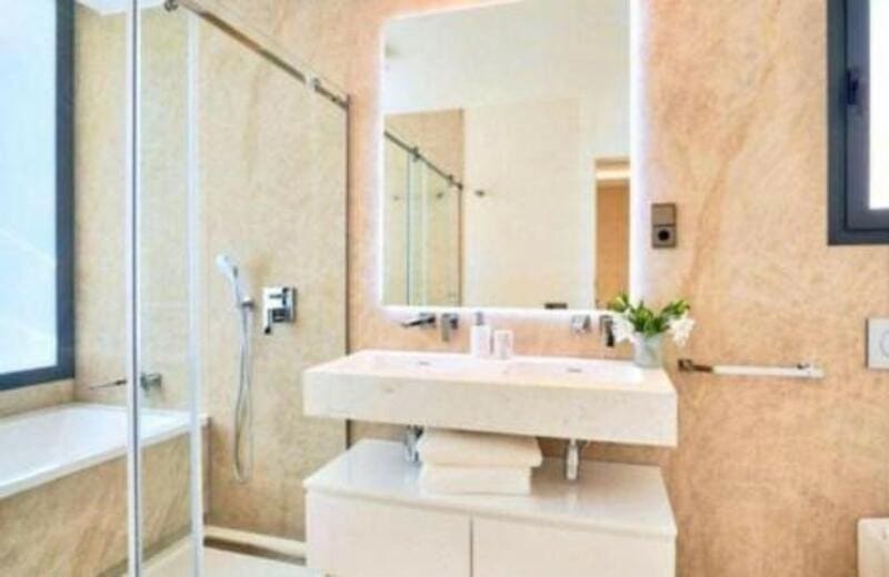 5 chambre Villa/Maison Semi-Mitoyenne à vendre à Puerto Banus avec piscine garage - 2 585 000 € (Ref: 9755221)