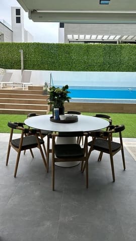 5 soveværelse Semi-Rækkehus til salg i Puerto Banus, Marbella med swimmingpool garage - € 2.585.000 (Ref: 9755221)