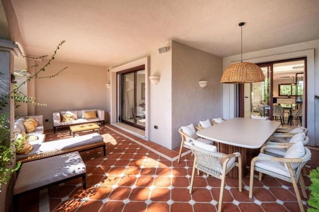 5 sypialnia Dom do wynajęcia w La Dama de Noche - La Alzambra, Marbella z basenem garażem - 13 000 € (Ref: 9755223)