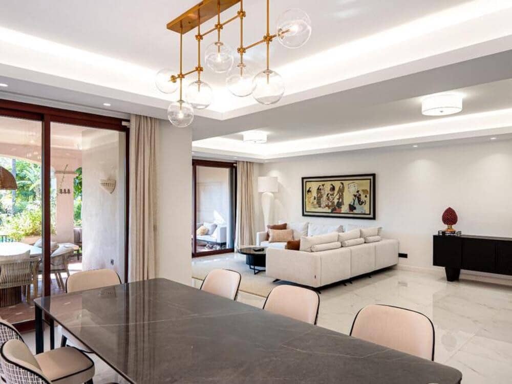 5 sypialnia Dom do wynajęcia w Marbella z basenem garażem - 13 000 € (Ref: 9755223)