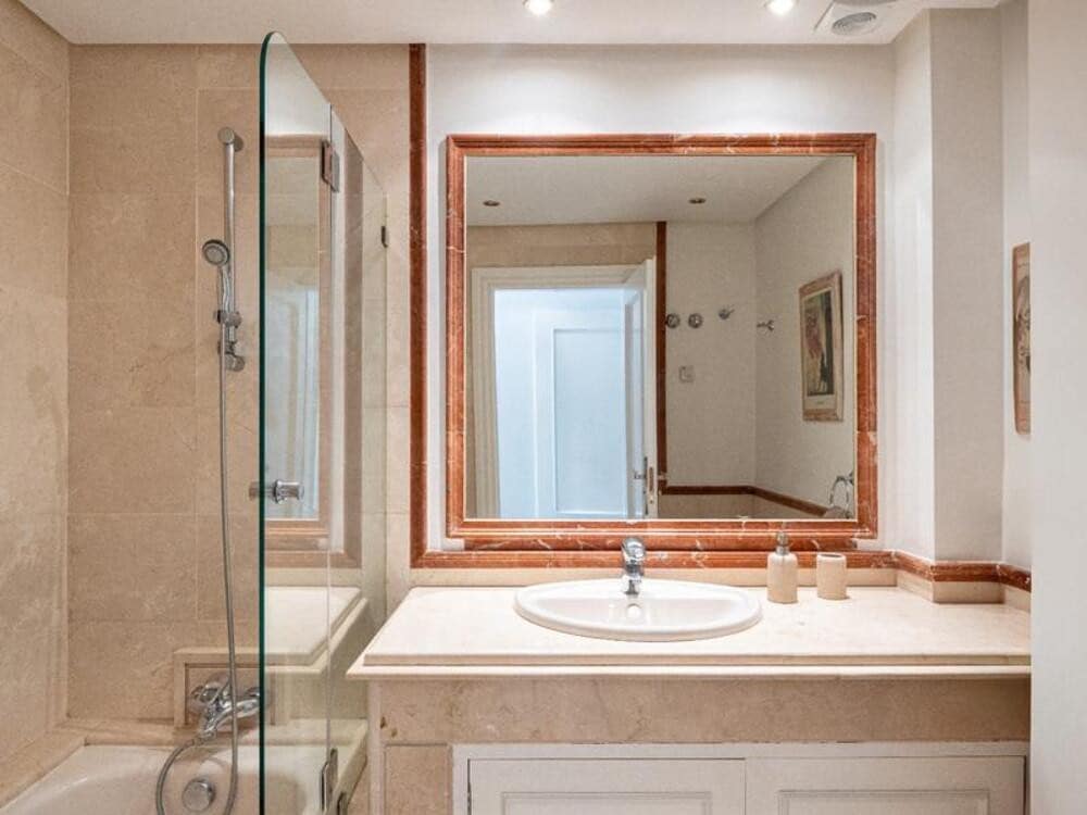 5 sypialnia Dom do wynajęcia w Marbella z basenem garażem - 13 000 € (Ref: 9755223)