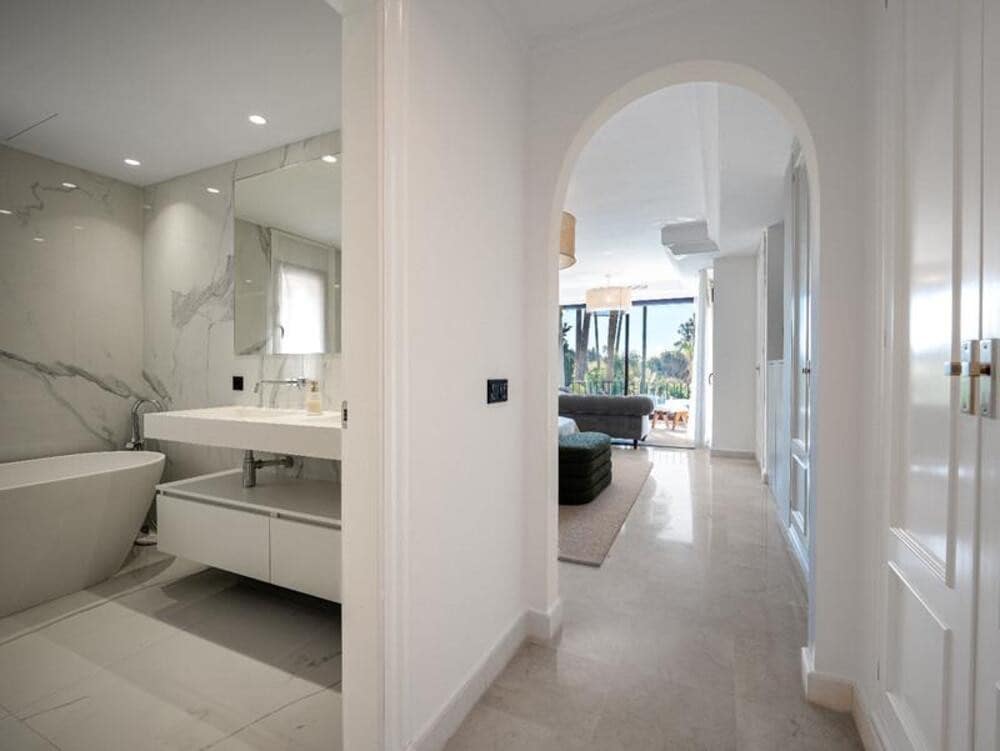 5 sypialnia Dom do wynajęcia w Marbella z basenem garażem - 13 000 € (Ref: 9755223)