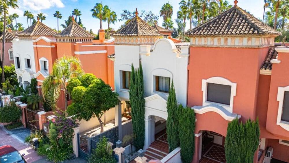 5 sypialnia Dom do wynajęcia w Marbella z basenem garażem - 13 000 € (Ref: 9755223)