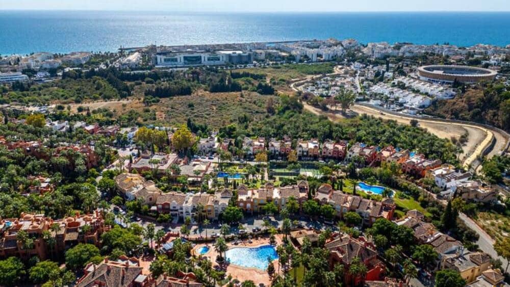 5 sypialnia Dom do wynajęcia w Marbella z basenem garażem - 13 000 € (Ref: 9755223)