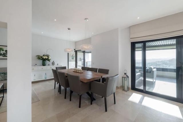 4 soveværelse Lejlighed til salg i Los Flamingos, Benahavís med swimmingpool garage - € 1.370.000 (Ref: 9755224)