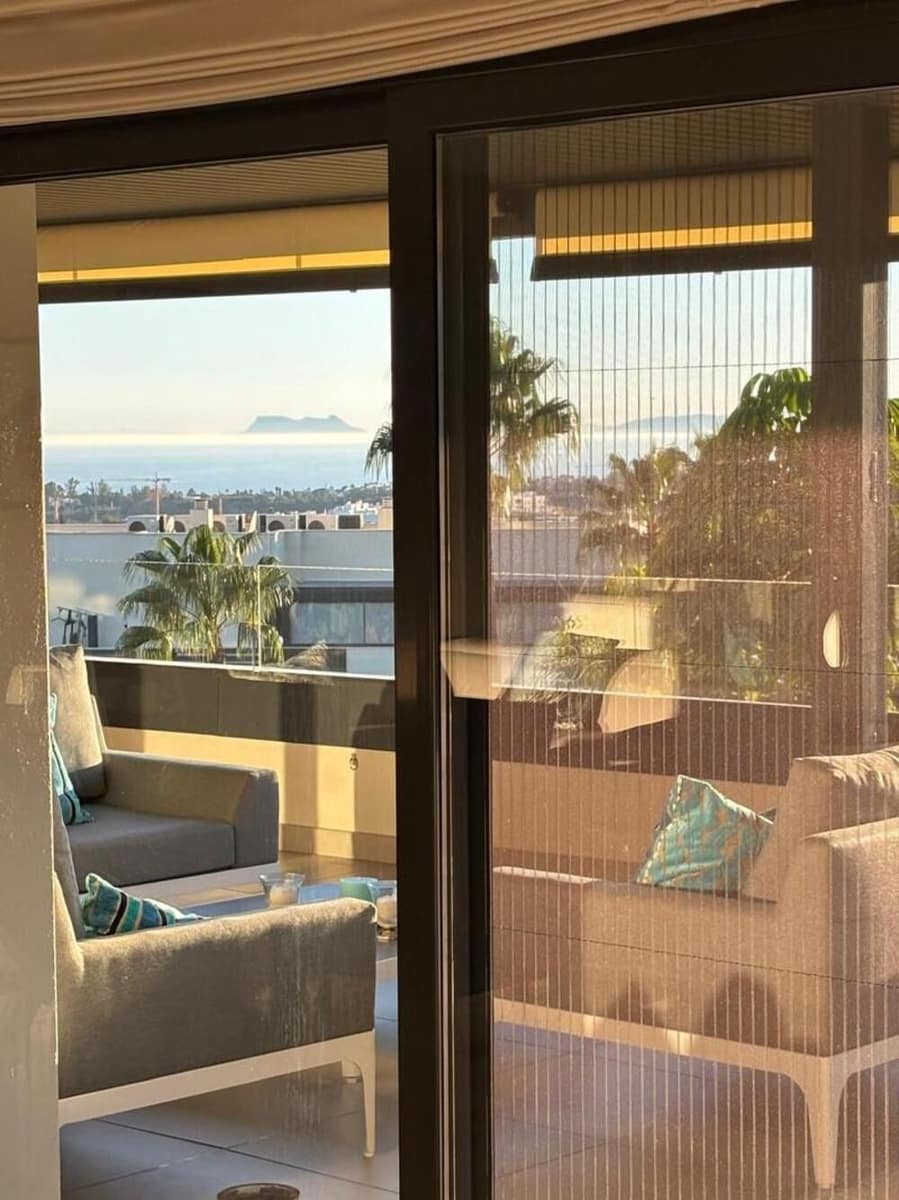 4 soveværelse Lejlighed til salg i Los Flamingos med swimmingpool garage - € 1.370.000 (Ref: 9755224)