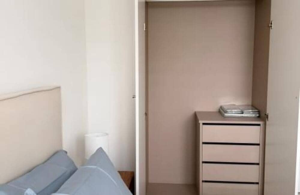 3 soverom Leilighet til leie i Bel-Air med svømmebasseng garasje - € 3 400 (Ref: 9755225)