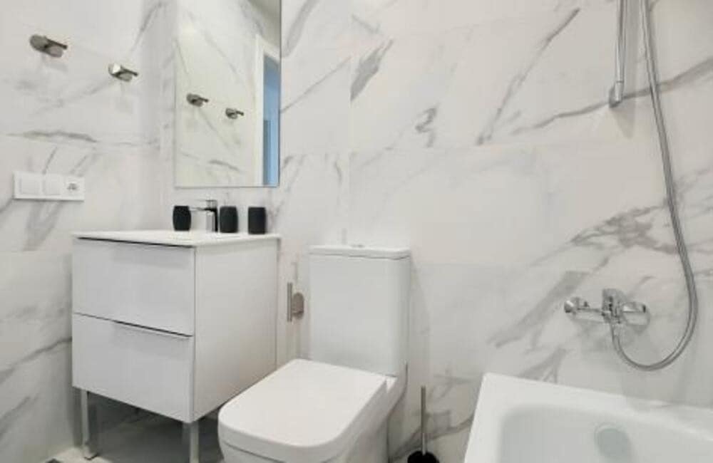 3 soverom Leilighet til leie i Bel-Air med svømmebasseng garasje - € 3 400 (Ref: 9755225)