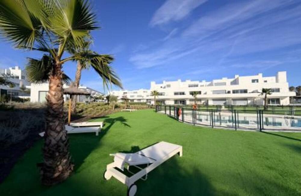 3 soverom Leilighet til leie i Bel-Air med svømmebasseng garasje - € 3 400 (Ref: 9755225)