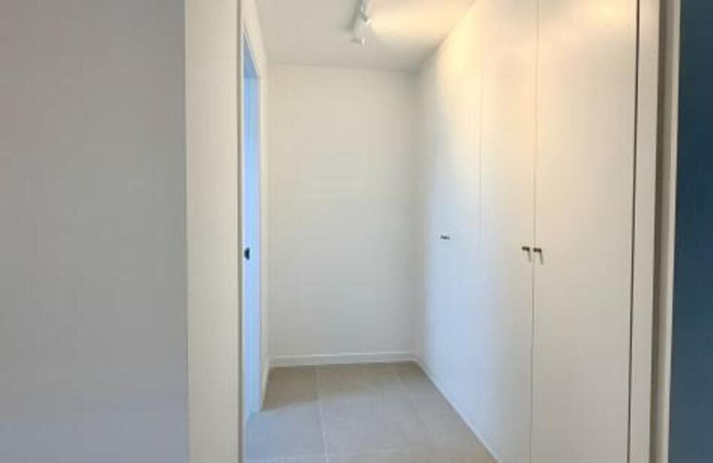 3 soverom Leilighet til leie i Bel-Air med svømmebasseng garasje - € 3 400 (Ref: 9755225)