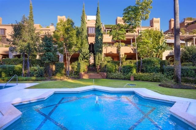 4 slaapkamer Penthouse te koop in Atalaya-Isdabe, Estepona met zwembad garage - € 1.690.000 (Ref: 9755226)