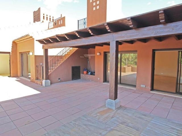 4 slaapkamer Penthouse te koop in Atalaya-Isdabe, Estepona met zwembad garage - € 1.690.000 (Ref: 9755226)