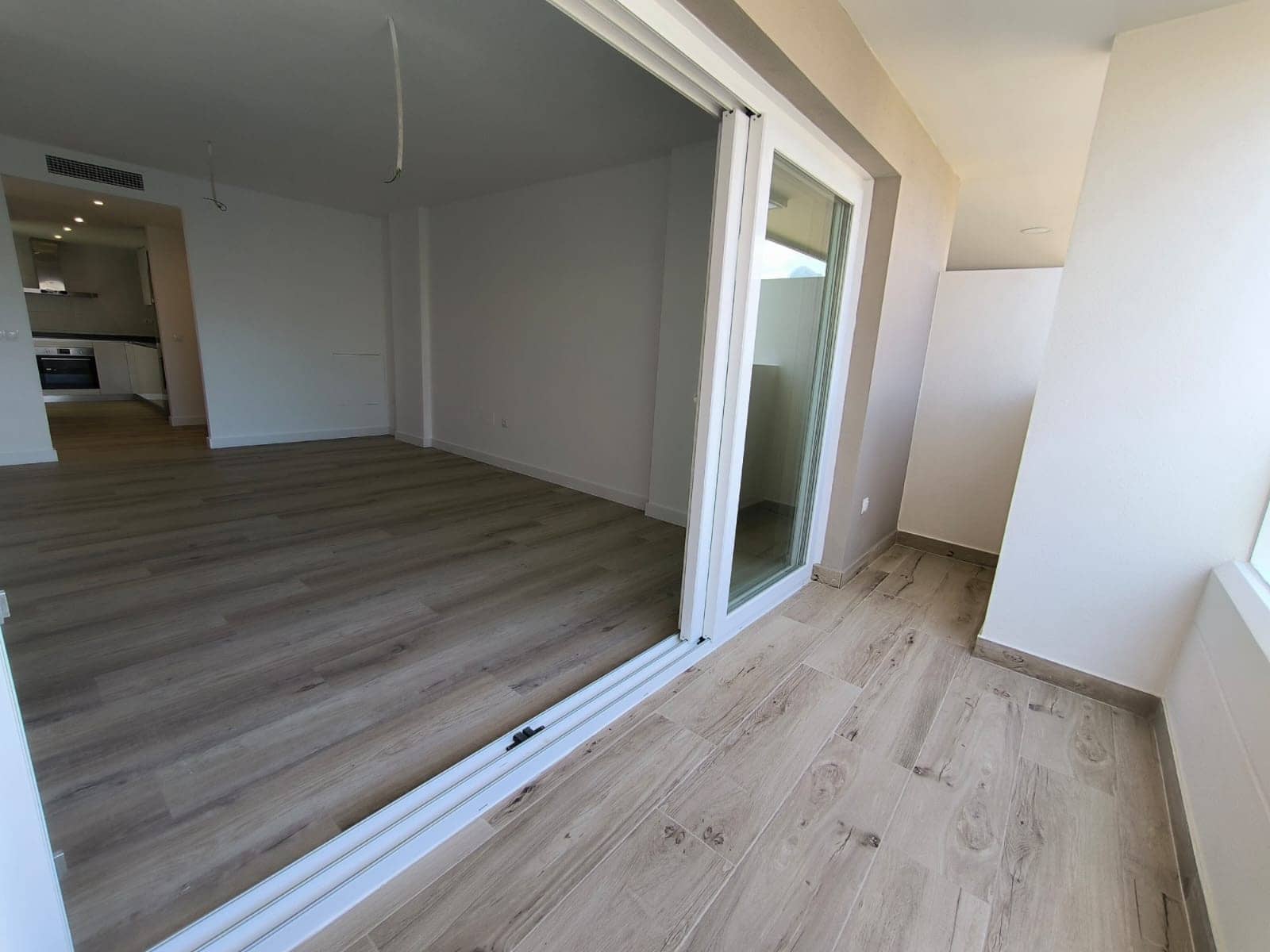 2 sypialnia Apartament do wynajęcia w Marbella z basenem garażem - 2 100 € (Ref: 9758371)